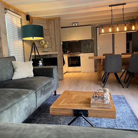Uniek Chalet Op De Veluwe, In Bosrijke Omgeving. Putten Exteriör bild