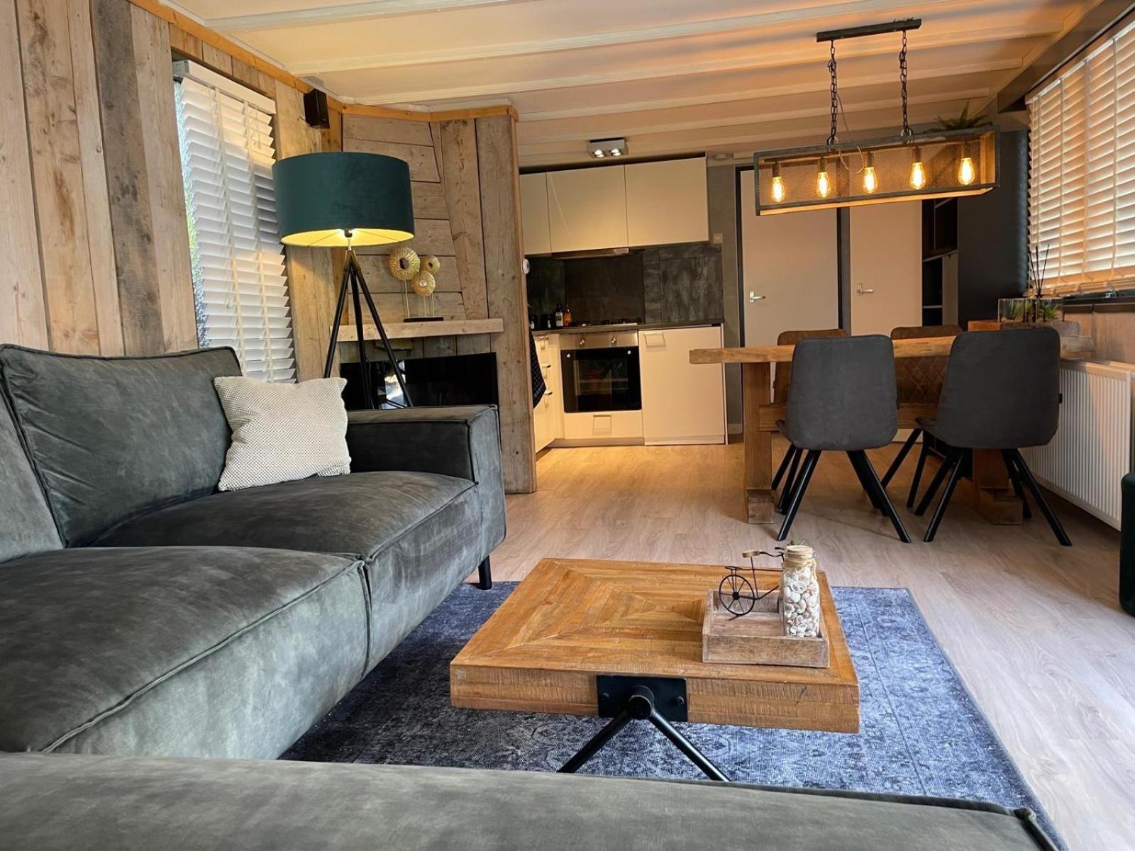 Uniek Chalet Op De Veluwe, In Bosrijke Omgeving. Putten Exteriör bild